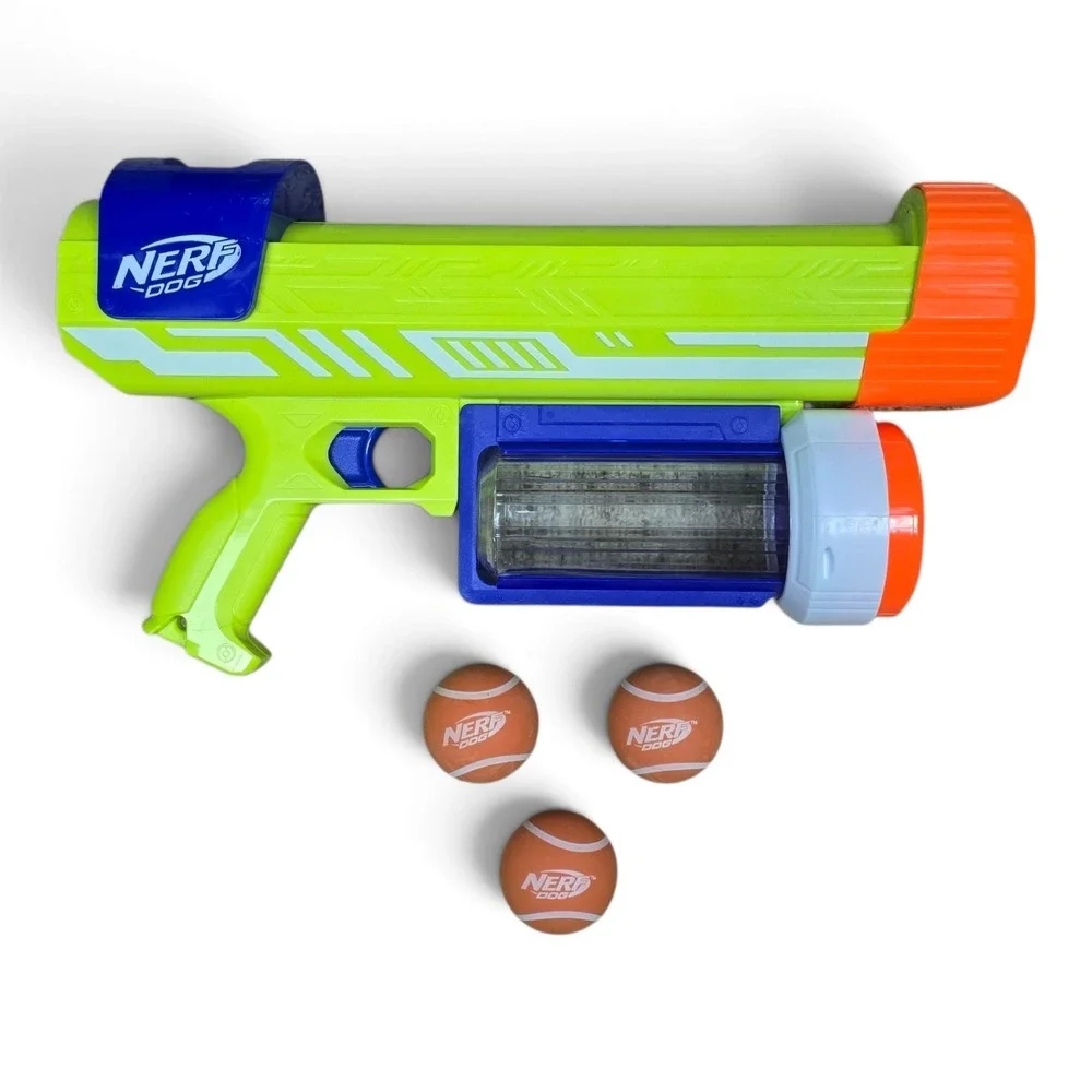 Nerf Dog Tennis Ball Blaster Launcher with 3 Balls Hands-Free Pickup EUC